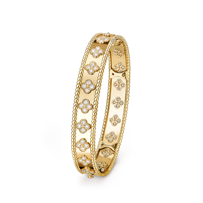 Luxury Gold Clover Bangle Bracelet – Diamond-Style Floral Bangle for Women