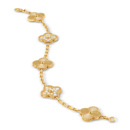 Luxury Gold Floral Bracelet for Women – Elegant Clover Chain Bracelet